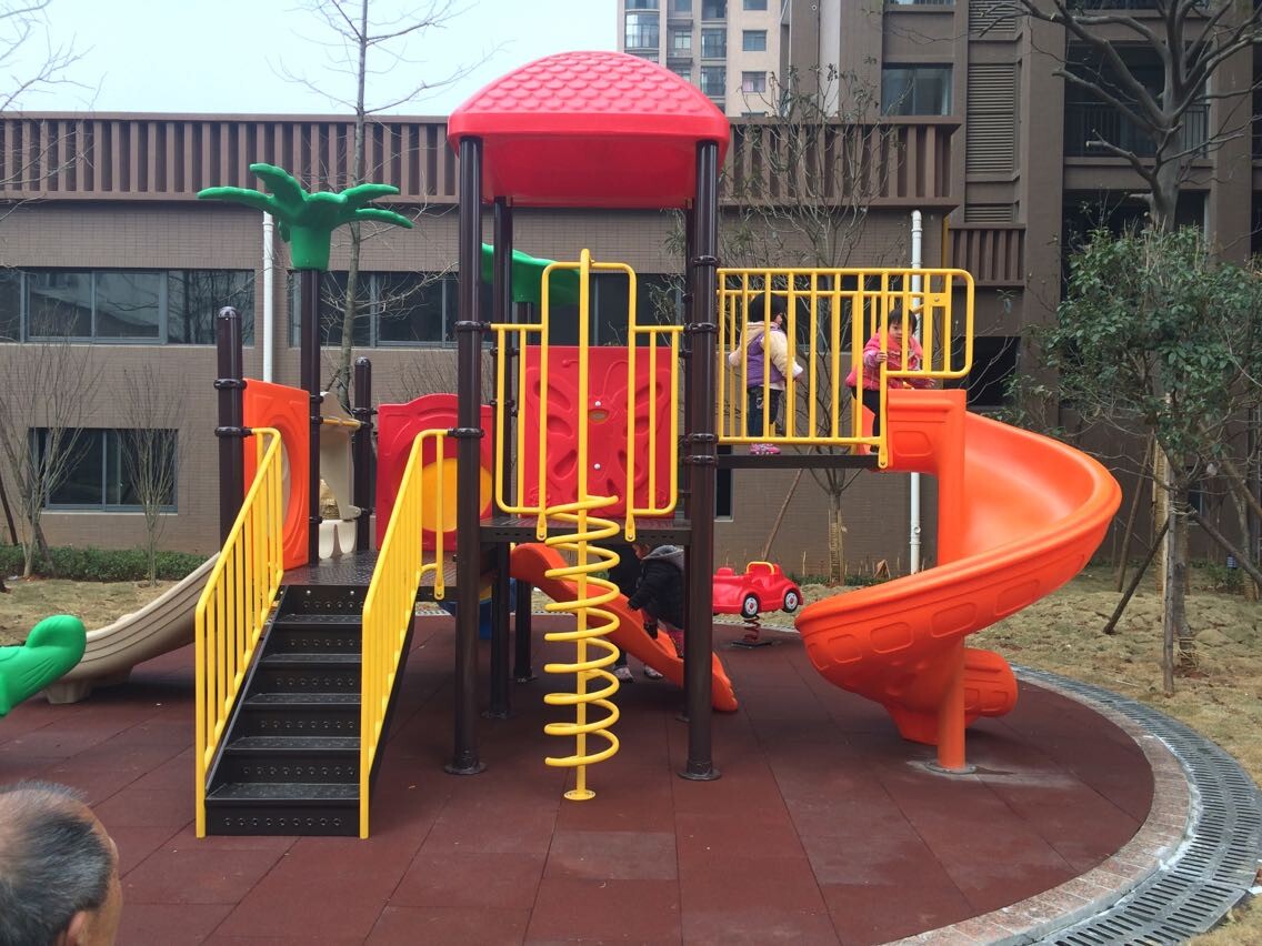2014通用國(guó)際社區(qū)戶外游樂設(shè)備案例