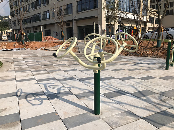 華甌牌健身器材