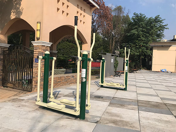 華甌牌健身器材