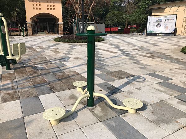 華甌牌健身器材