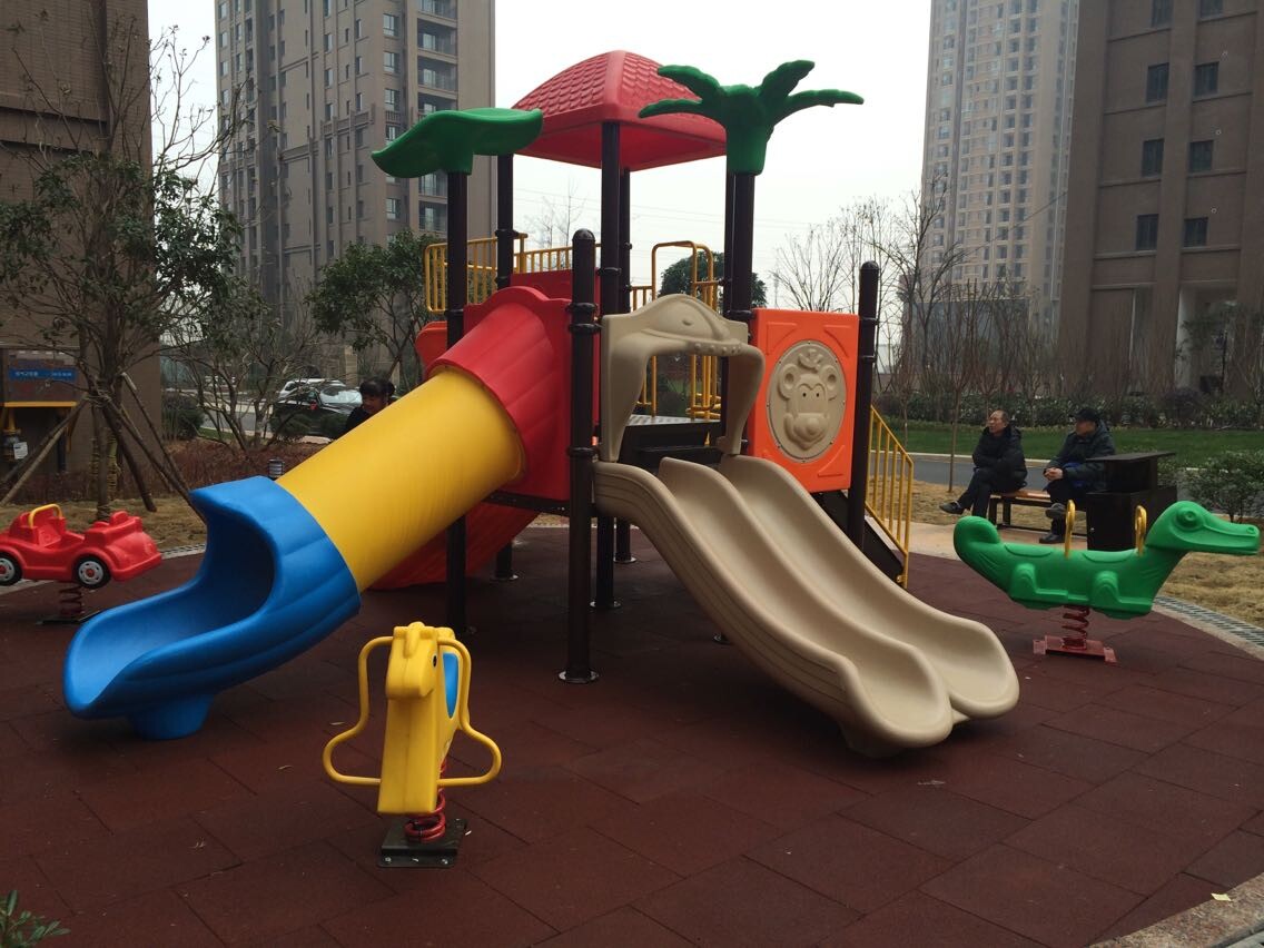 湖南戶外健身器材,長沙兒童游樂設施,塑膠跑道施工,公園椅垃圾桶