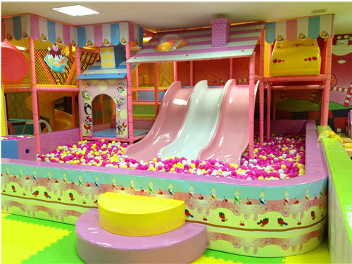室內兒童淘氣堡