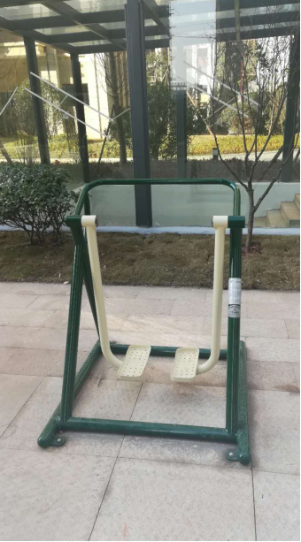 小區(qū)健身器材，游樂設施，epdm橡膠地面，幼兒園桌椅，硅pu球場