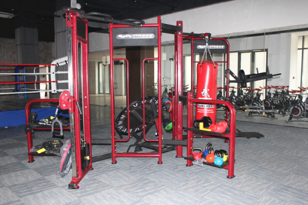 小區健身器材，兒童游樂設施，epdm橡膠地面，幼兒園桌椅，硅pu球場